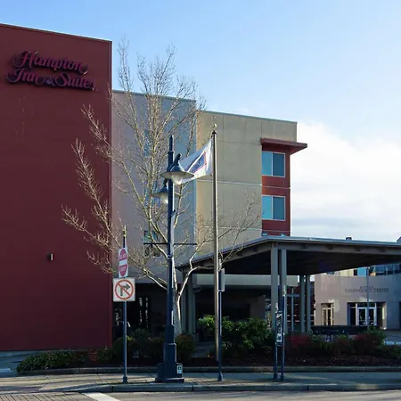 Hampton Inn & Suites Bremerton-2